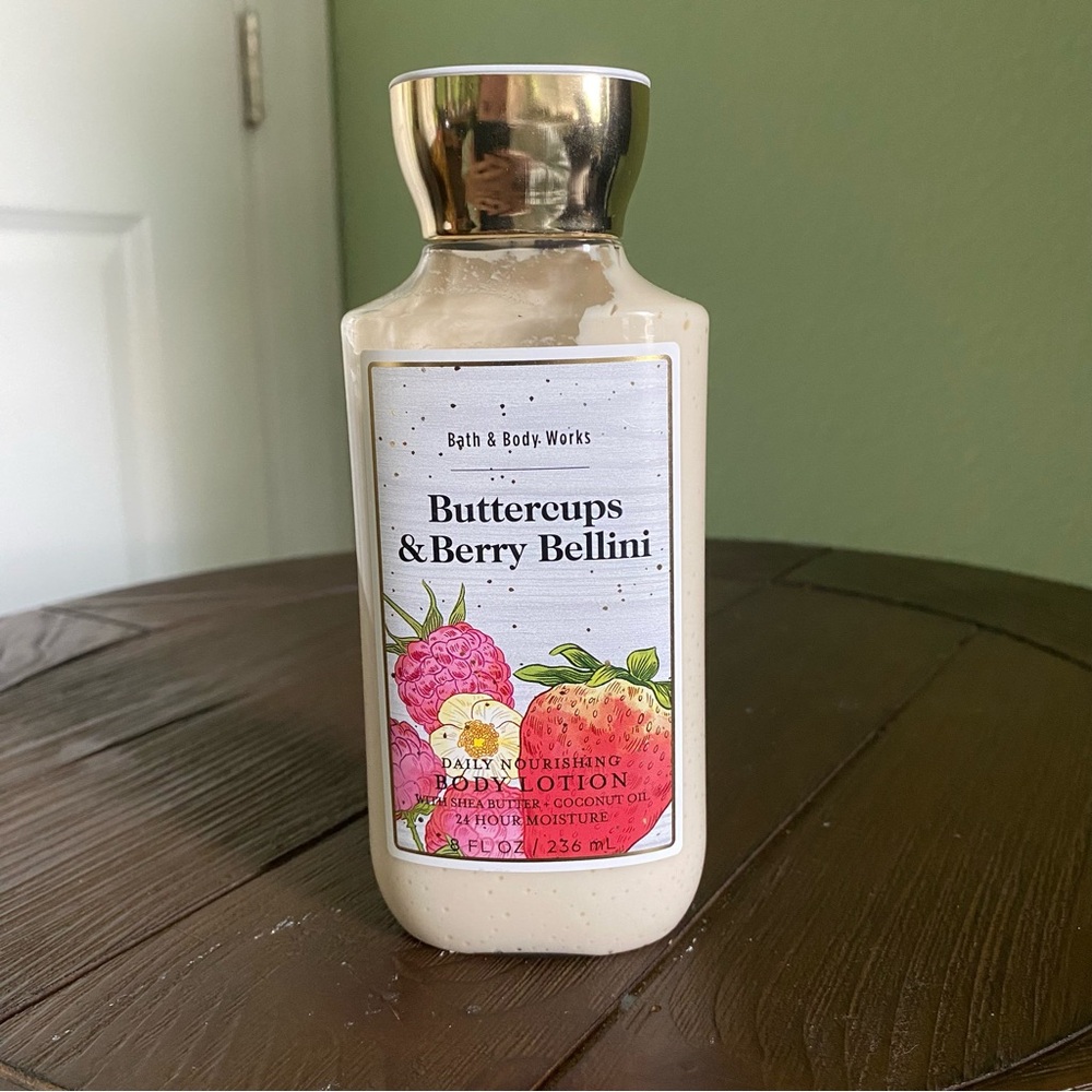 Bath & Body Works Buttercups & Berry Bellini Daily Nourishing Lotion